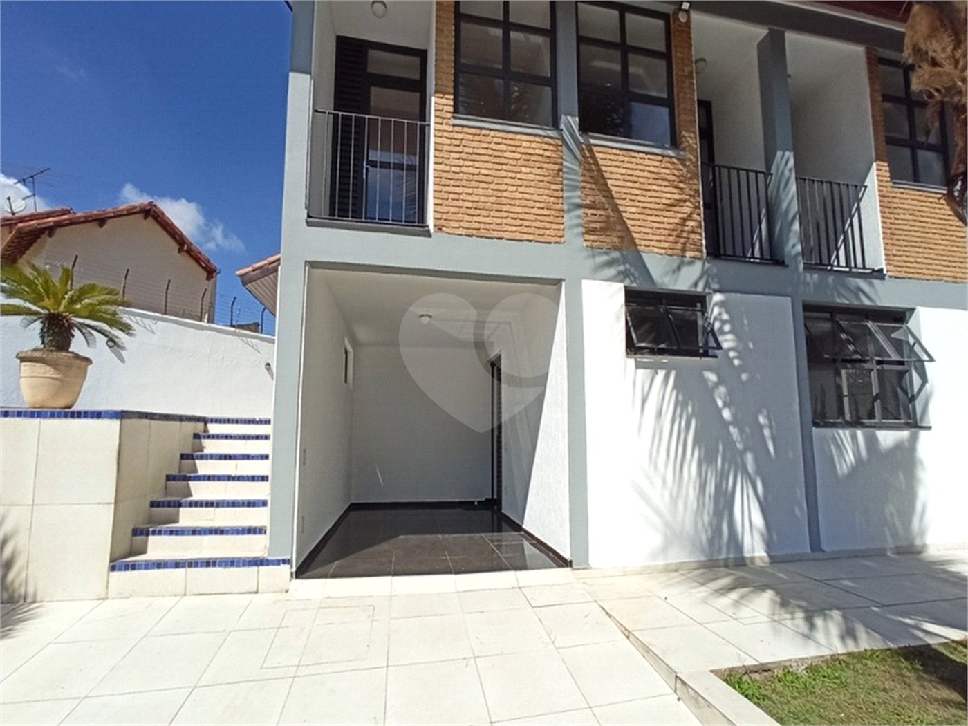 Sobrado para alugar com 3 quartos, sendo 1 suíte,  em Vila Oliveira, Mogi das Cruzes, SP