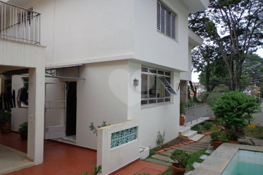 Casa à venda com 4 quartos, sendo 2 suítes,  em Butantã, São Paulo, SP