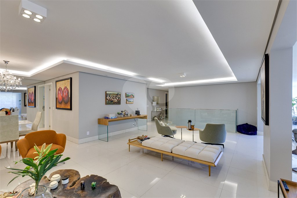 Duplex à venda ou para alugar com 4 suítes em Alto da Boa Vista, São Paulo, SP