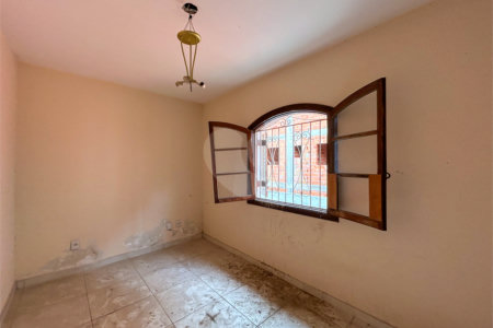 Sobrado à venda com 4 quartos, sendo 3 suítes, em Vila Libanesa, São Paulo, SP