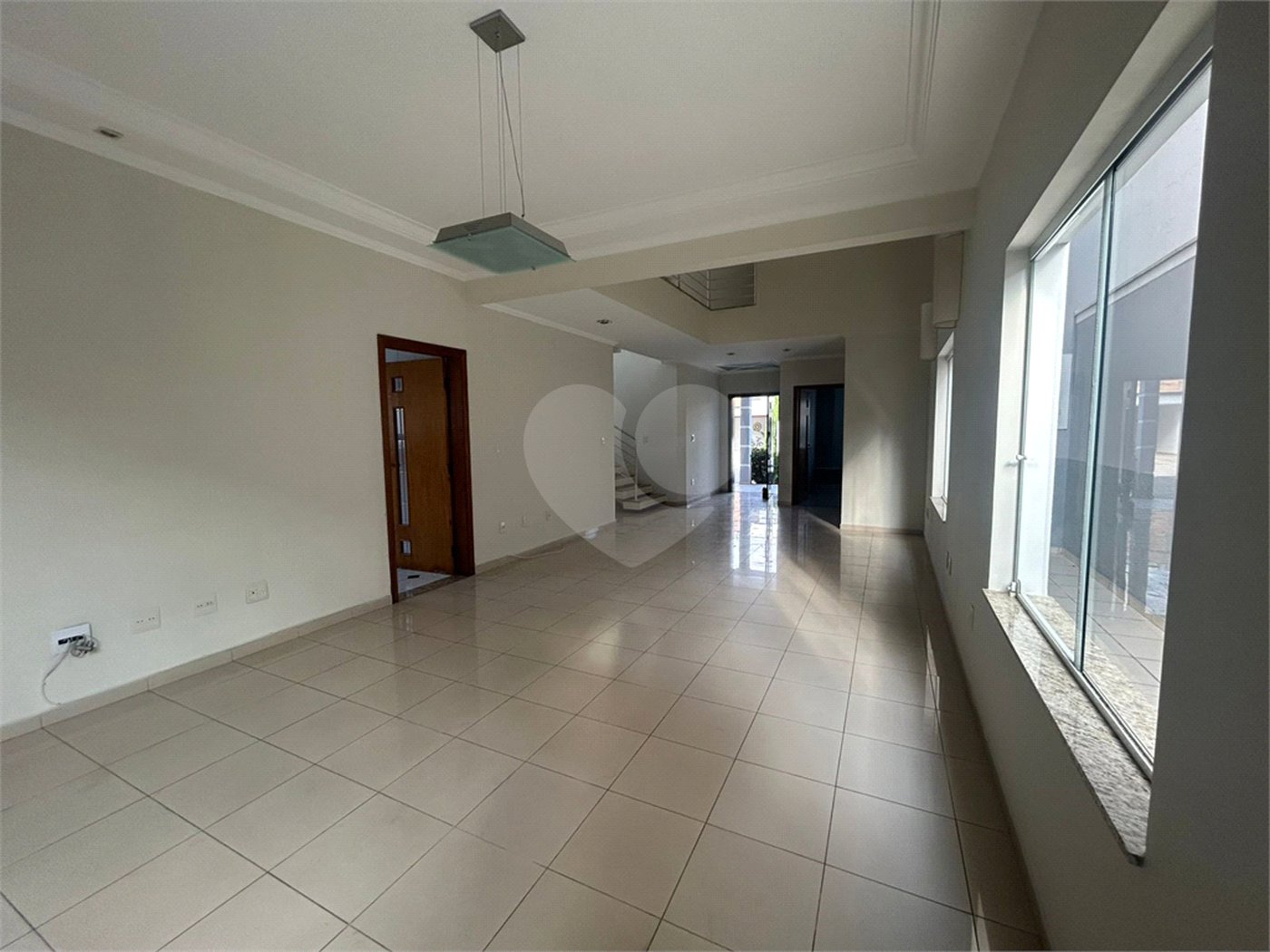 Casa à venda com 4 quartos, sendo 1 suíte,  no condomínio Lago da Boa Vista, Sorocaba - SP