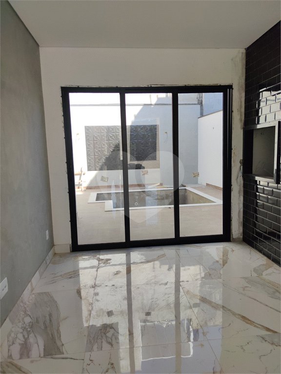 Casa à venda com 3 suítes no condomínio Aruã Brisas, Mogi das Cruzes - SP