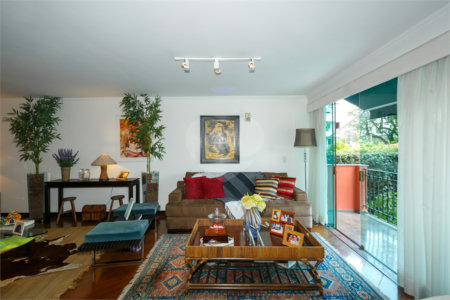 Casa Térrea à venda com 3 quartos, sendo 2 suítes,  em Brooklin Paulista, São Paulo, SP