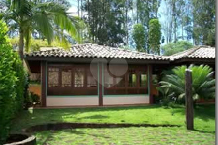 Casa à venda com 3 suítes no condomínio Village Visconde de Itamaracá, Valinhos - SP