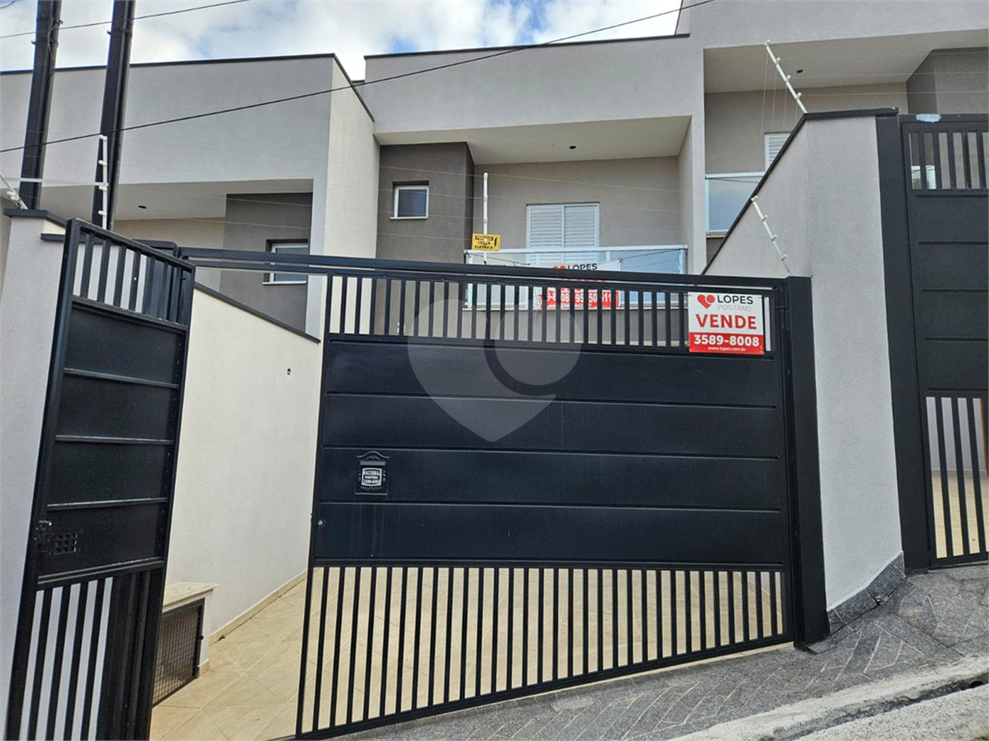Sobrado à venda com 3 quartos, sendo 1 suíte, em Vila Romero, São Paulo, SP