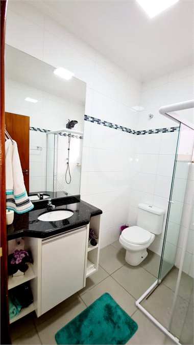 Sobrado à venda com 3 quartos, sendo 1 suíte,  em Jardim Leocádia, Sorocaba, SP