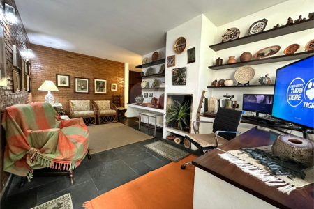 Casa à venda com 3 quartos, sendo 1 suíte, em Jardim Marajoara, São Paulo, SP