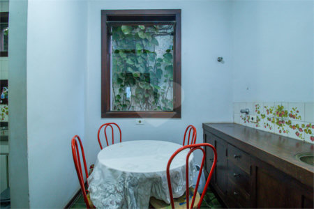 Casa à venda com 4 quartos, sendo 2 suítes, em Chácara Flora, São Paulo, SP