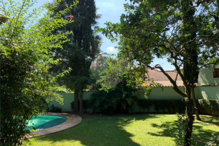 Casa Térrea à venda com 3 suítes em Interlagos, São Paulo, SP