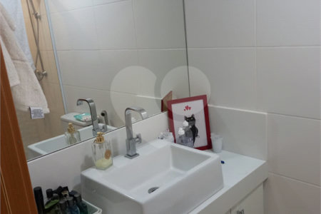 Apartamento à venda com 3 quartos, sendo 1 suíte,  em Rio Comprido, Rio de Janeiro, RJ