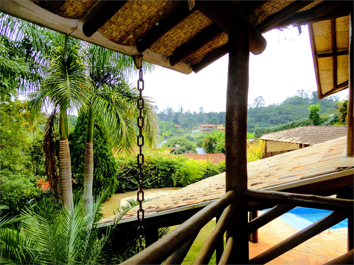 Casa à venda com 4 suítes no condomínio Estância Marambaia, Vinhedo - SP