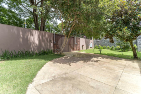 Sobrado à venda com 5 suítes em Jardim dos Estados, São Paulo, SP