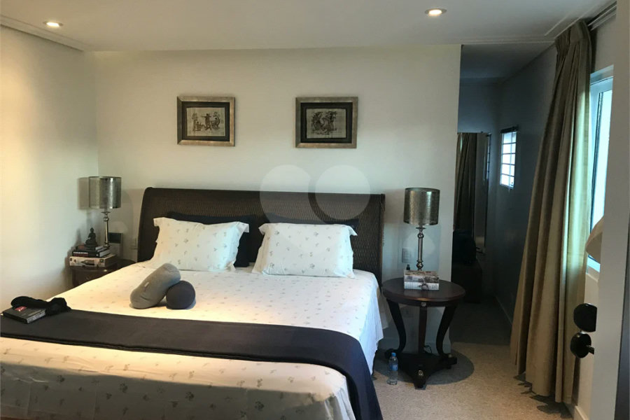 Sobrado à venda com 3 quartos, sendo 1 suíte, em Alto da Boa Vista, São Paulo, SP