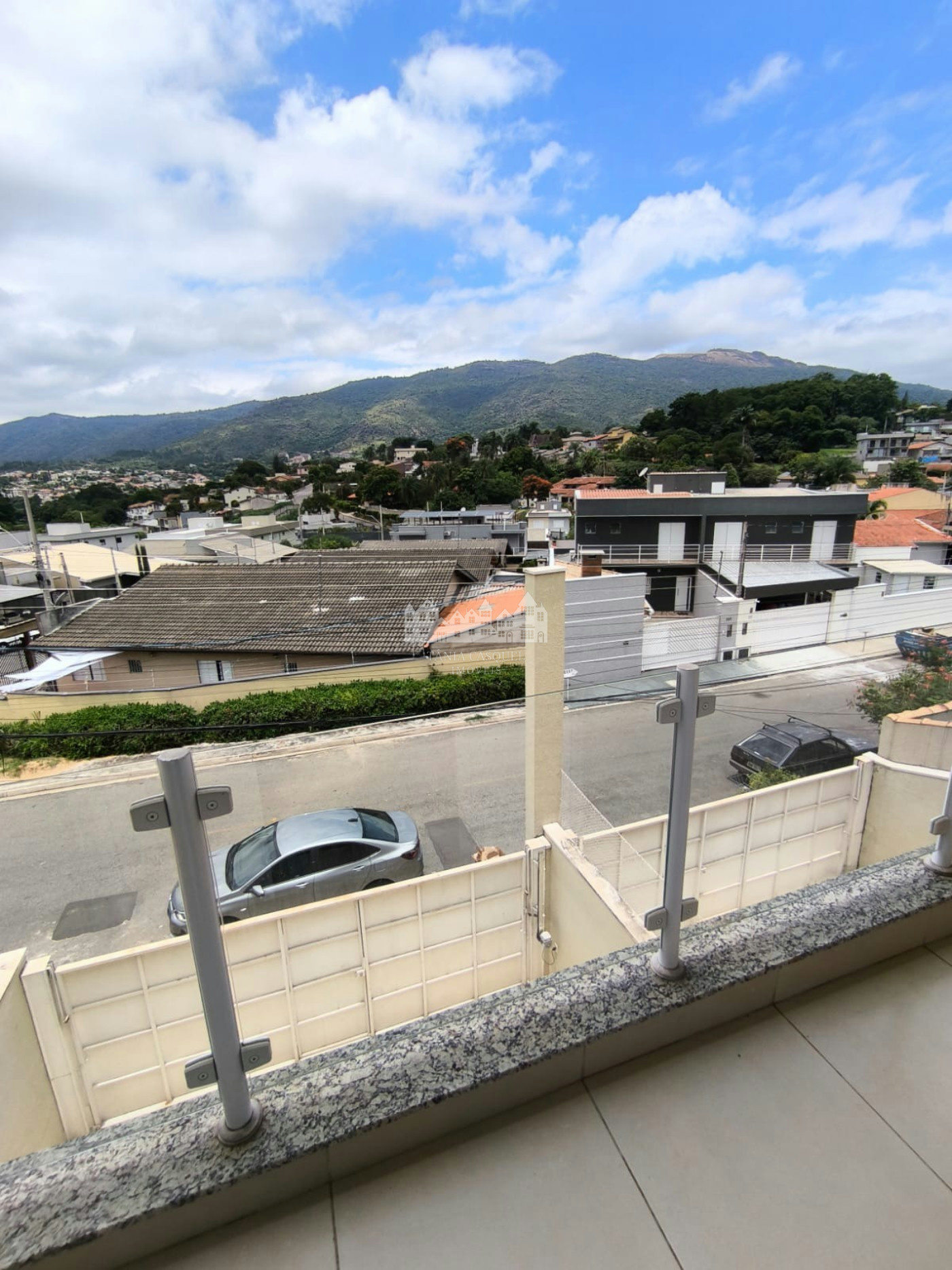 Casa à venda com 3 suítes em Jardim Maristela, Atibaia, SP