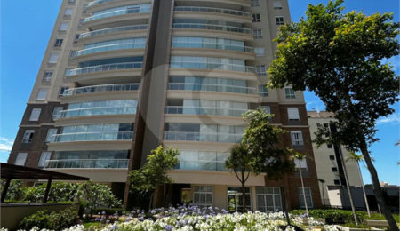 Apartamento à venda com 4 suítes em Vila Embaré, Valinhos, SP