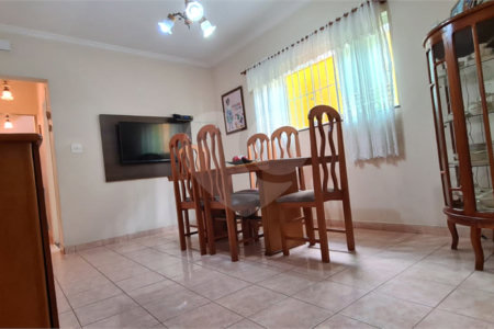 Casa à venda com 3 quartos, sendo 1 suíte,  em Vila Oliveira, Mogi das Cruzes, SP