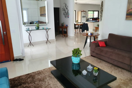 Casa à venda com 3 suítes no condomínio Village Ipanema 1, Araçoiaba da Serra - SP