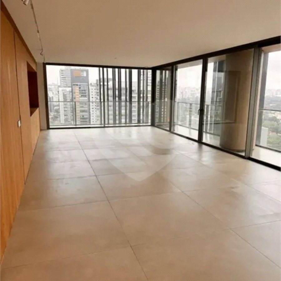 Apartamento para alugar com 4 quartos, sendo 3 suítes, em Pinheiros, São Paulo, SP