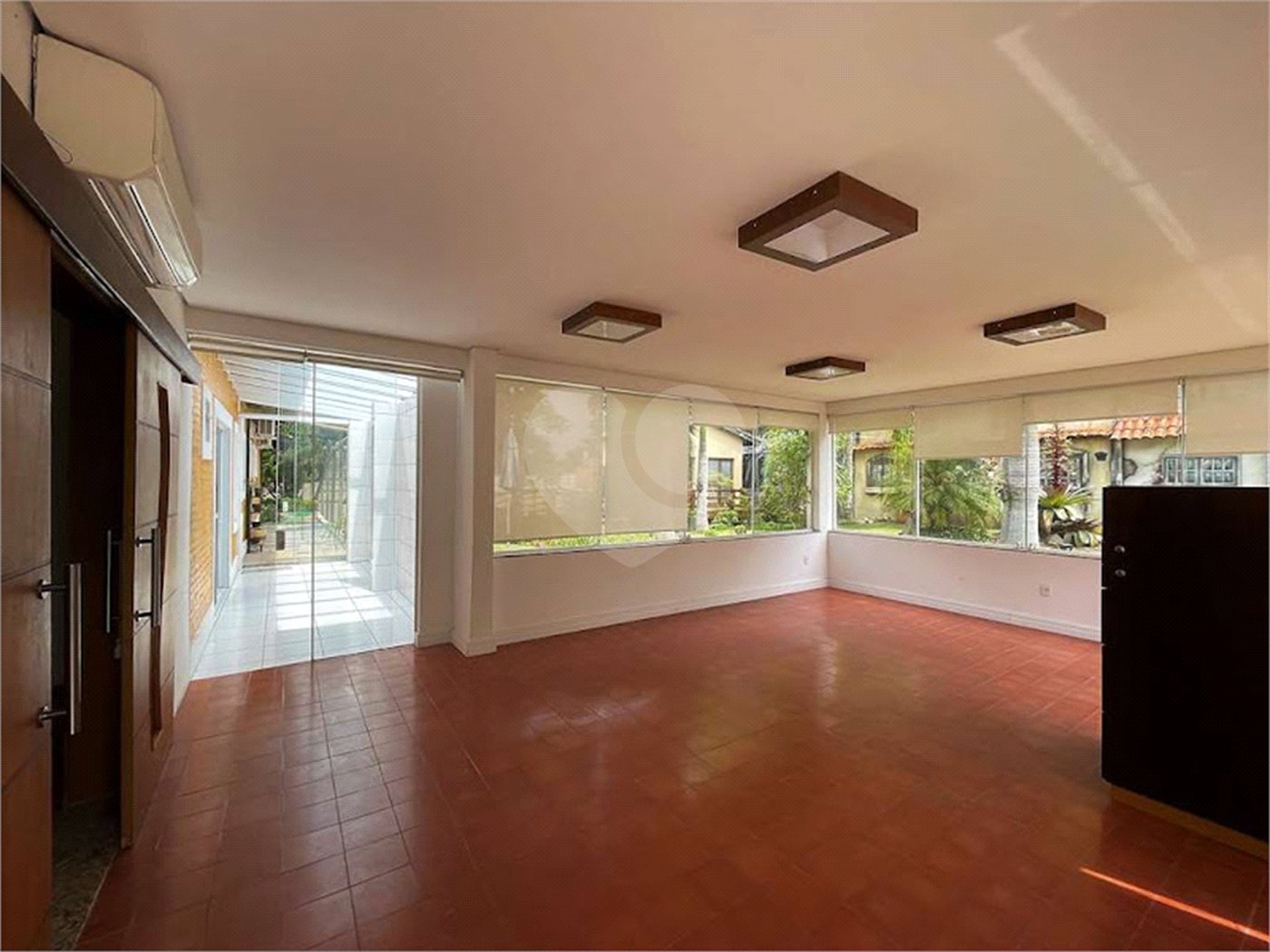 Casa à venda com 4 suítes no condomínio Miollo da Granja, Cotia - SP