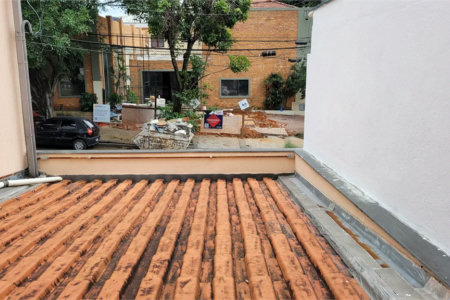 Sobrado à venda com 3 quartos, sendo 1 suíte, em Vila Romana, São Paulo, SP