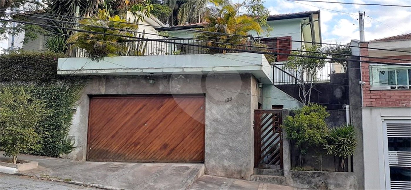 Sobrado à venda com 3 quartos em Água Fria, São Paulo, SP