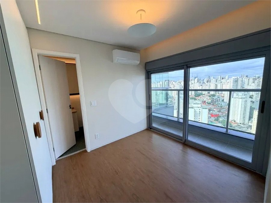 Apartamento à venda com 4 quartos, sendo 3 suítes, em Água Branca, São Paulo, SP