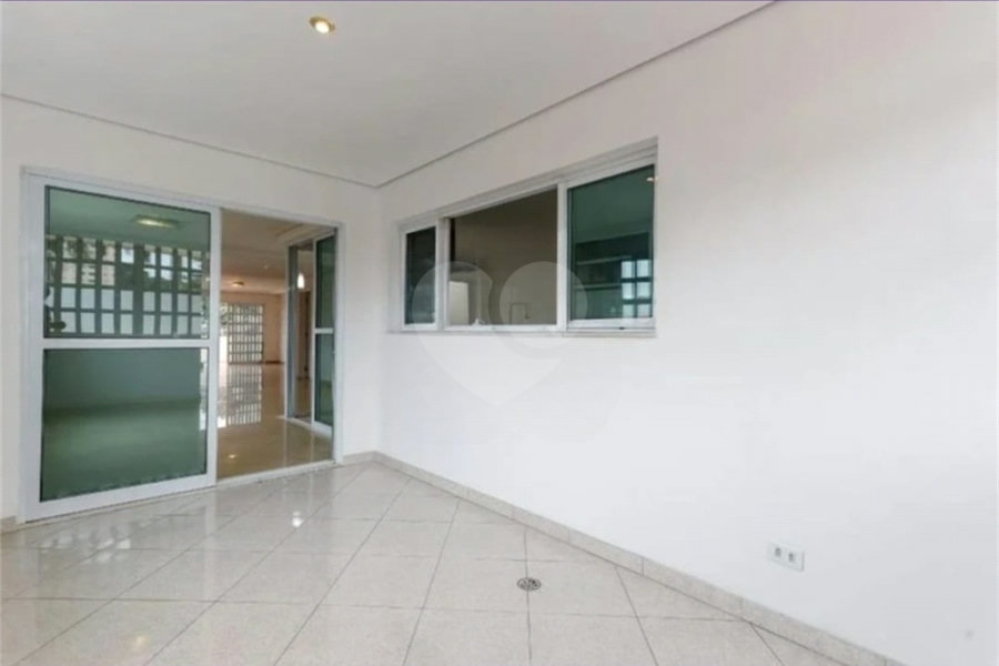 Sobrado à venda com 4 suítes em Vila Albertina, São Paulo, SP