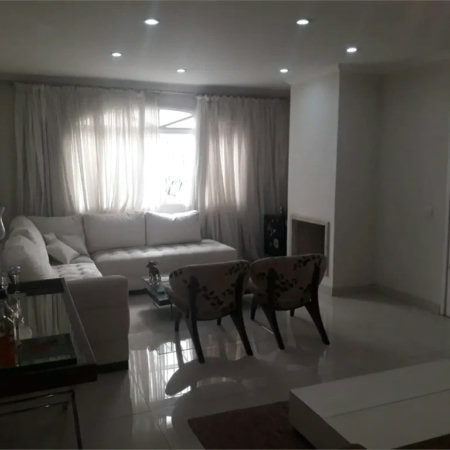 Sobrado à venda 3 quartos, suíte, espaço gourmet com churrasqueira próximo ao Metro Vl Sônia