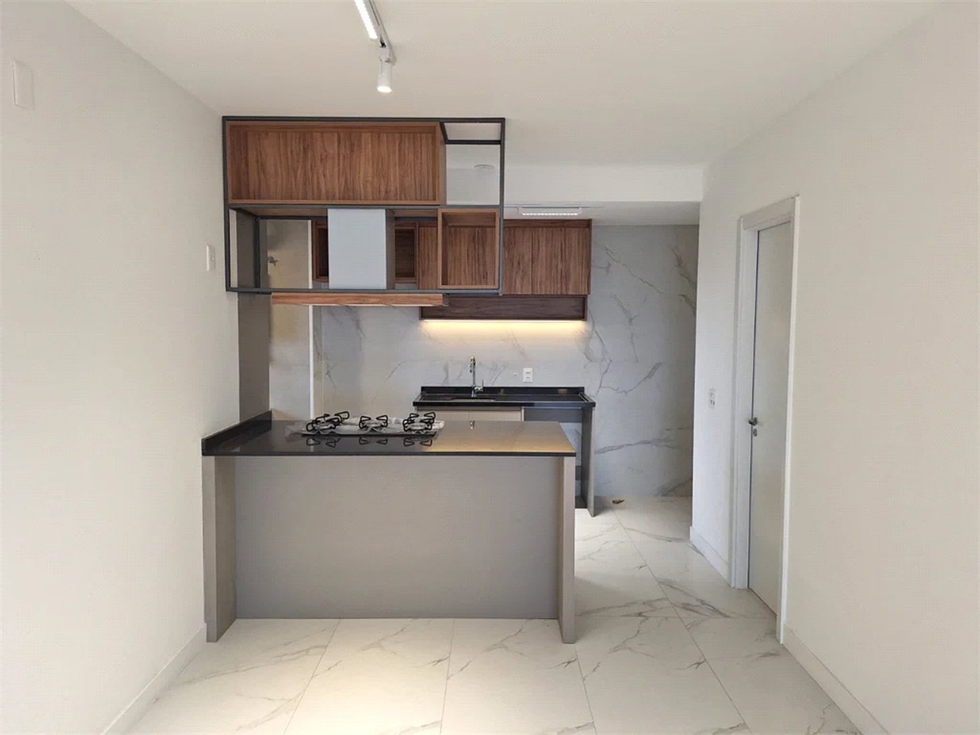Apartamento à venda com 3 suítes em Sumarezinho, São Paulo, SP