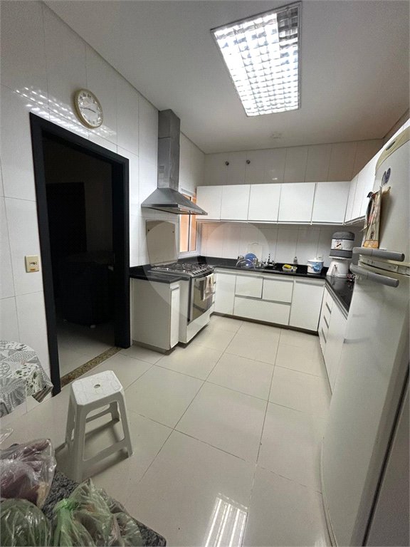 Casa à venda com 4 quartos, sendo 3 suítes,  no condomínio Mosaico da Serra, Mogi das Cruzes - SP