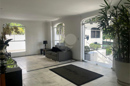 Apartamento à venda com 3 quartos, sendo 2 suítes,  em Bela Vista, São Paulo, SP