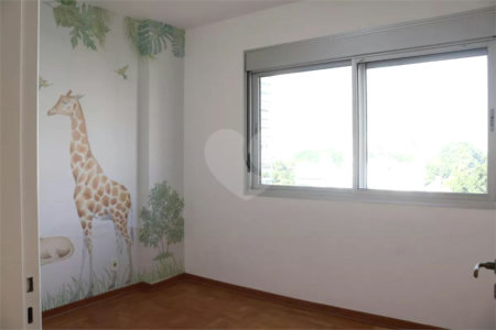 Apartamento à venda com 3 quartos, sendo 1 suíte, em Água Branca, São Paulo, SP