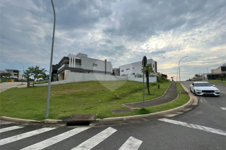 Terreno à venda no condomínio Alphaville Iii, Votorantim - SP