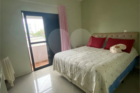 Casa Térrea à venda com 4 quartos, sendo 1 suíte,  em Vila Oliveira, Mogi das Cruzes, SP