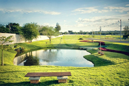 Casa à venda com 4 quartos, sendo 3 suítes, no condomínio Lago da Serra, Araçoiaba da Serra - SP