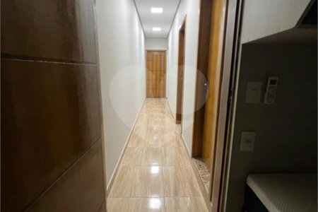 Sobrado à venda com 4 quartos, sendo 2 suítes,  em Jardim Marisa, São Paulo, SP