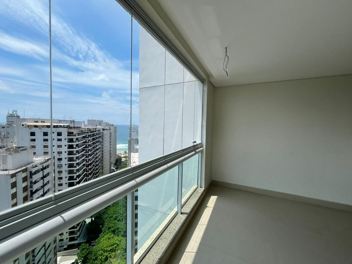 Cobertura com 3 dormitórios à venda, 270 m² por R$ 2.890.000,00 - Barra Funda - Guarujá/SP