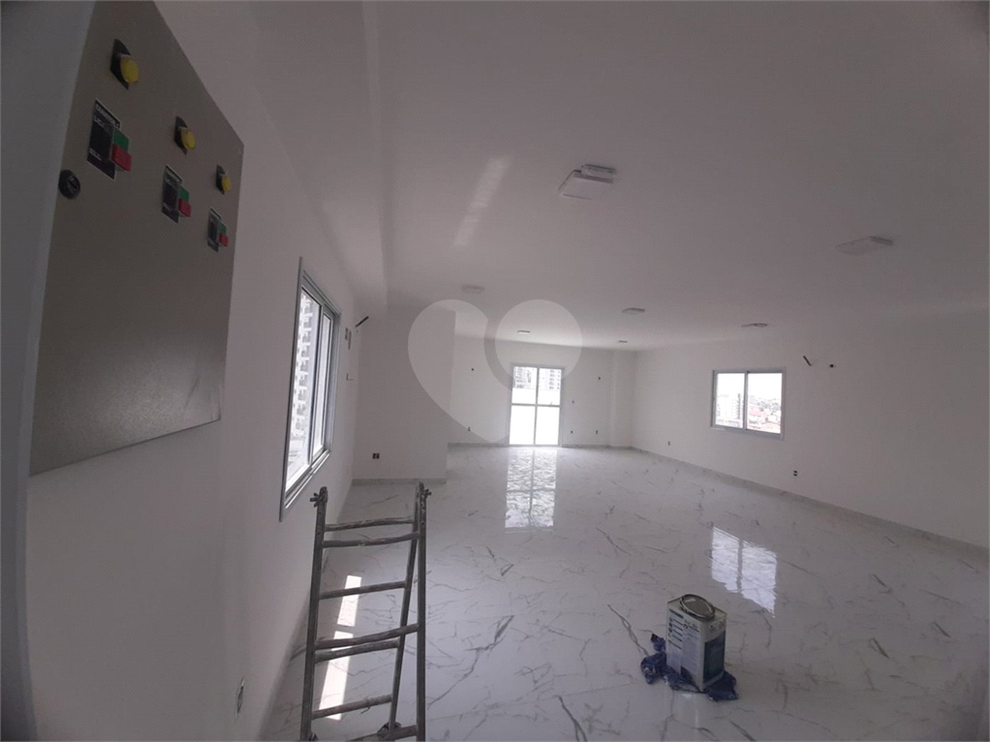 Apartamento à venda com 2 quartos, sendo 1 suíte,  em Parada Inglesa, São Paulo, SP