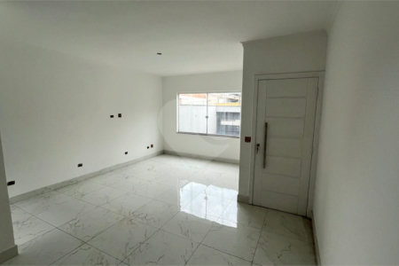 Casa à venda com 3 quartos, sendo 1 suíte,  em Vila Canero, São Paulo, SP