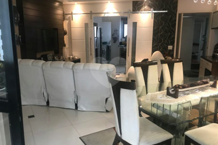 Apartamento à venda com 3 suítes em Vila Regente Feijó, São Paulo, SP