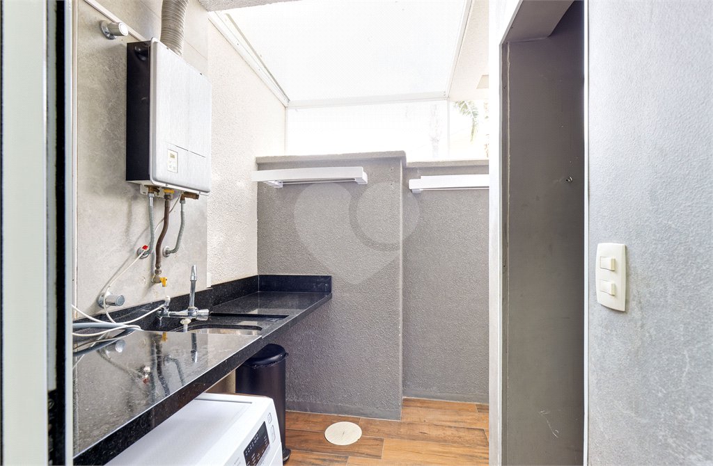 Casa à venda com 3 quartos, sendo 1 suíte, no condomínio Magnólia Gardens, São Paulo - SP