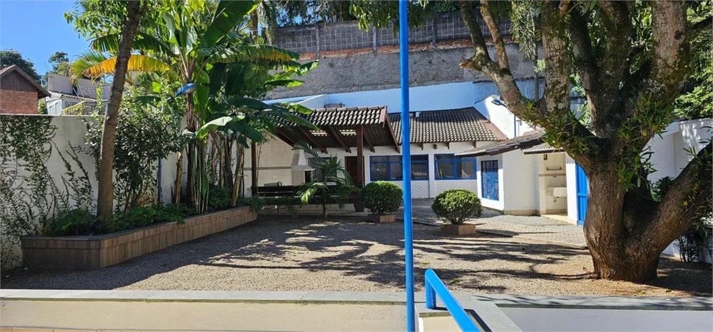 Casa à venda com 5 suítes em Jardim Leonor, São Paulo, SP
