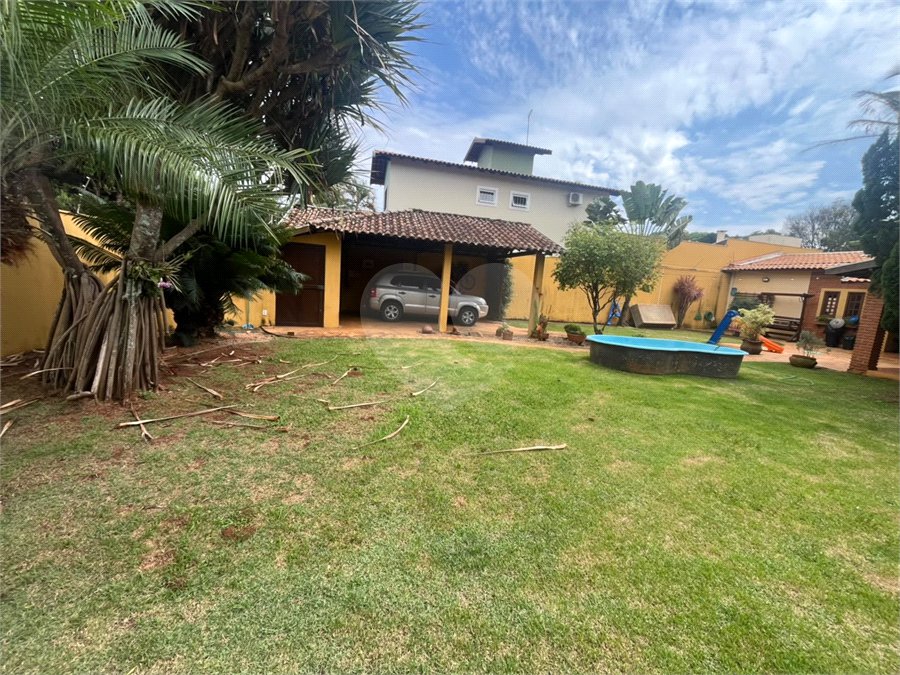 Casa à venda com 3 quartos, sendo 1 suíte, em Parque Santa Marta, São Carlos, SP