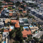 Casa à venda com 4 suítes em Vila Petrópolis, Atibaia, SP