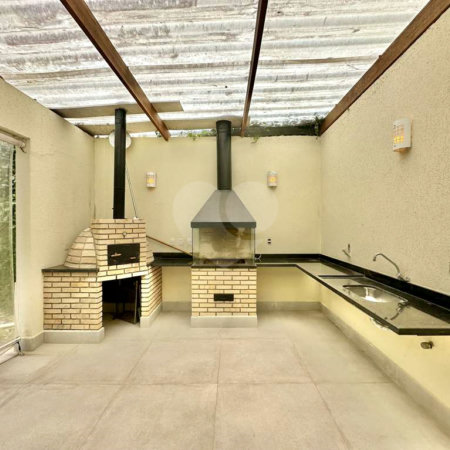 Casa à venda com 4 suítes no condomínio Recanto Impla, Carapicuíba - SP