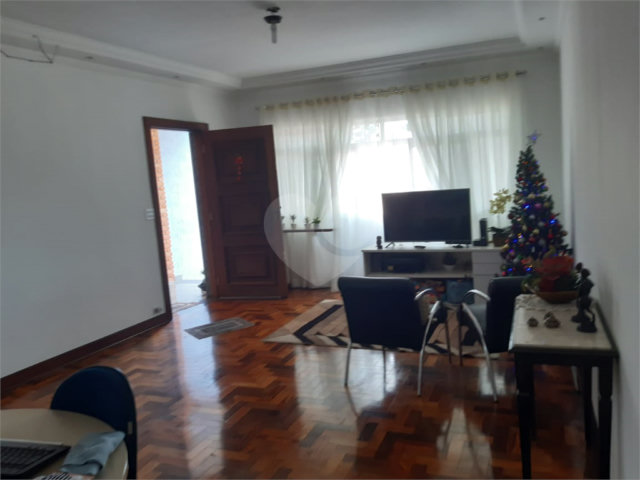 Sobrado à venda com 3 quartos, sendo 1 suíte,  em Tremembé, São Paulo, SP