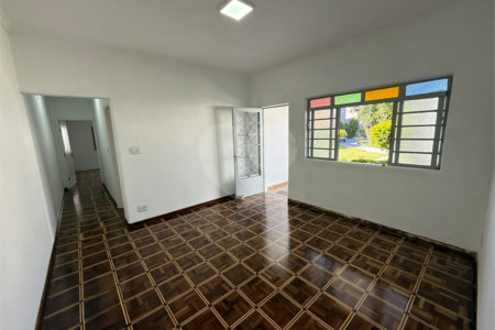 Casa Térrea à venda ou para alugar com 2 suítes em Alvinópolis, Atibaia, SP