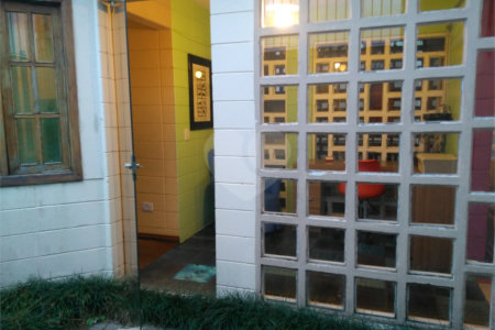 Casa Térrea à venda com 4 quartos, sendo 1 suíte, em Vila Guaca, São Paulo, SP