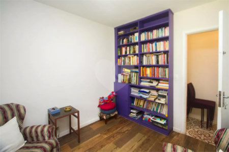 Casa à venda com 4 quartos, sendo 2 suítes, em Chácara Flora, São Paulo, SP