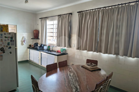 Casa à venda com 5 quartos, sendo 1 suíte, em Campos Elíseos, Ribeirão Preto, SP